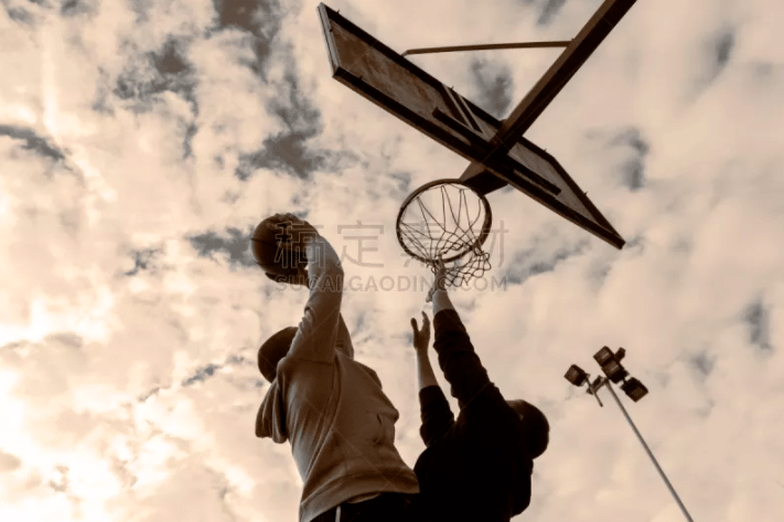 五大联赛仍有三支球队联赛不胜：狼队、维罗纳、佛罗伦萨